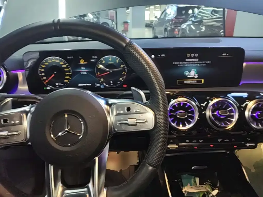 Mercedes-Benz CLA AMG — фото 9