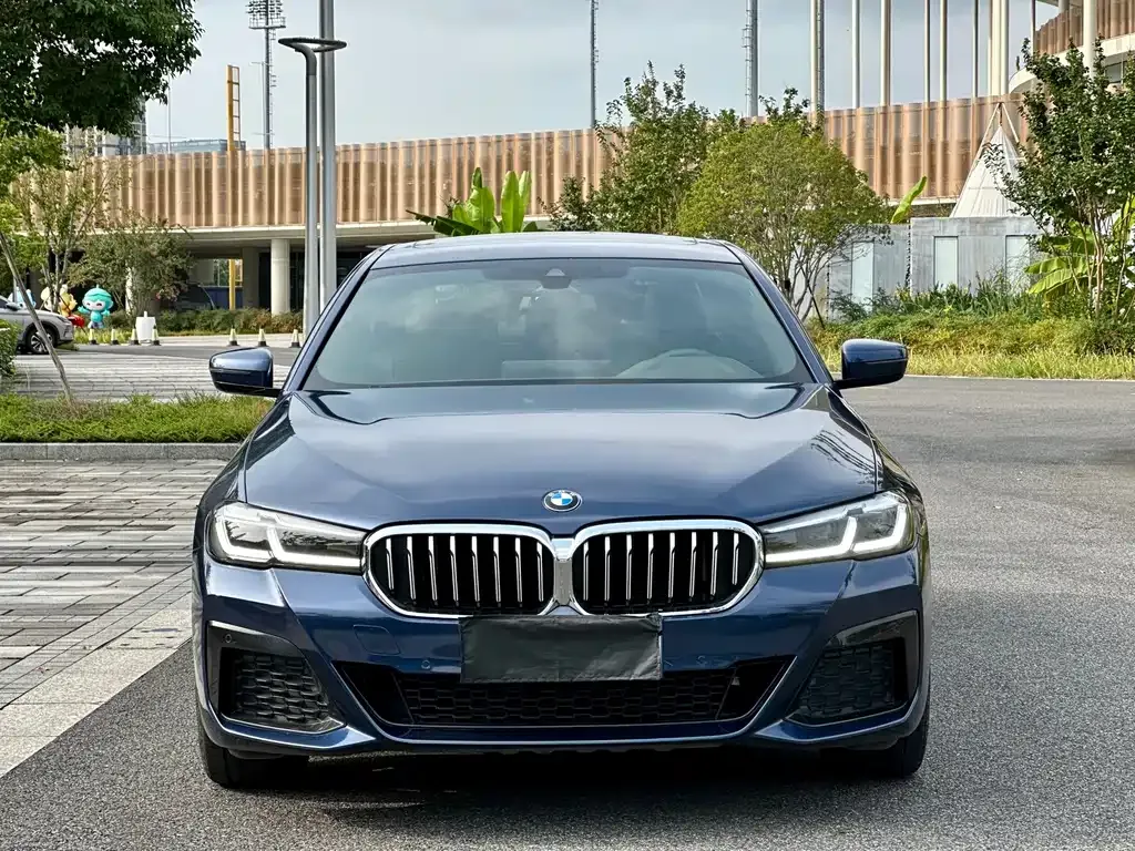 BMW 5 Series — фото 4