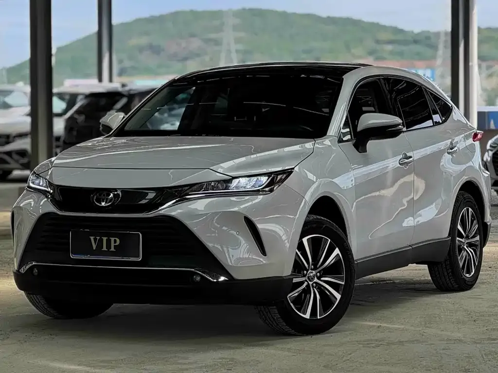 Toyota Harrier — фото 1