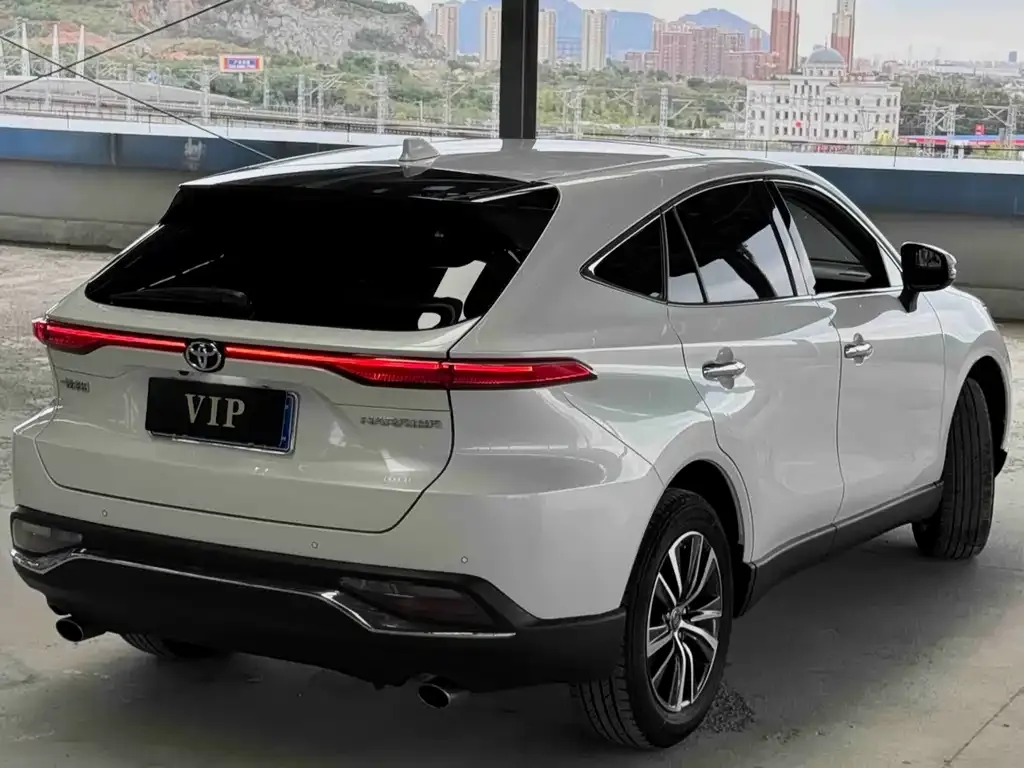 Toyota Harrier — фото 9
