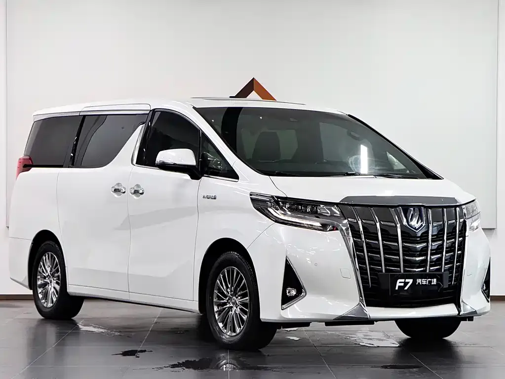 Toyota Alphard — фото 6