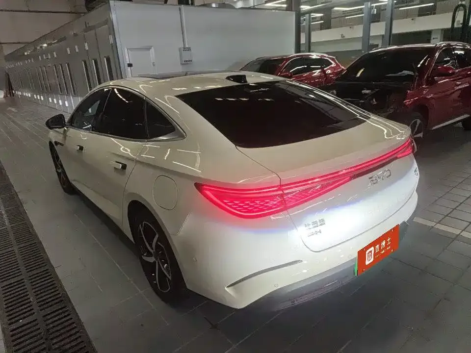 BYD Seal 07 DM-i — фото 9