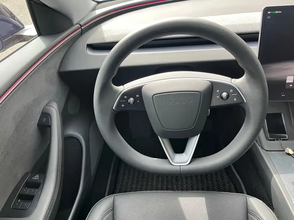 Tesla Model 3 — фото 2