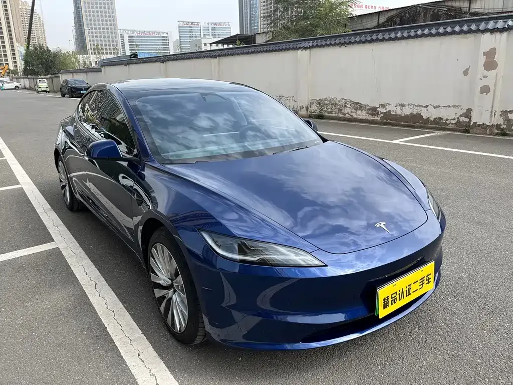 Tesla Model 3 — фото 3