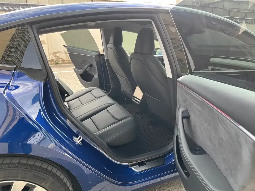 Tesla Model 3 — фото 6