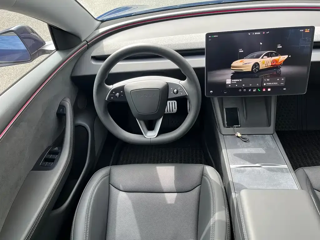 Tesla Model 3 — фото 9
