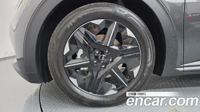 Kia EV6 — фото 9