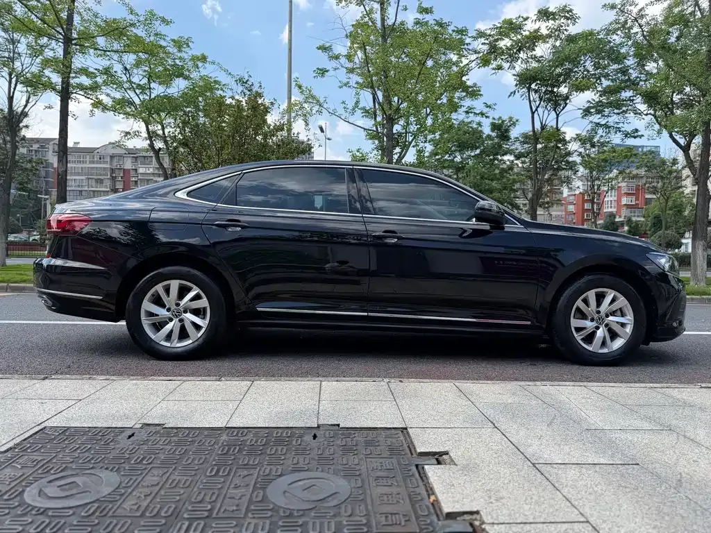 Volkswagen Passat — фото 10
