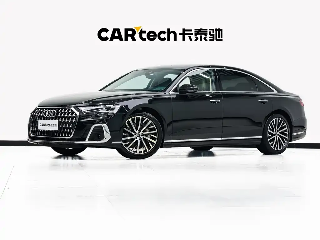Audi A8 — фото 1