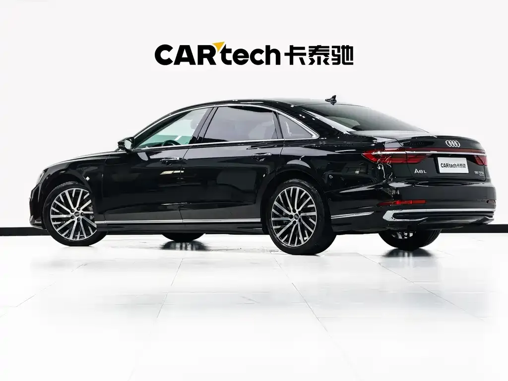 Audi A8 — фото 3