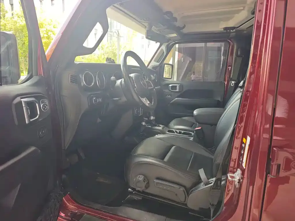 Jeep Wrangler — фото 4