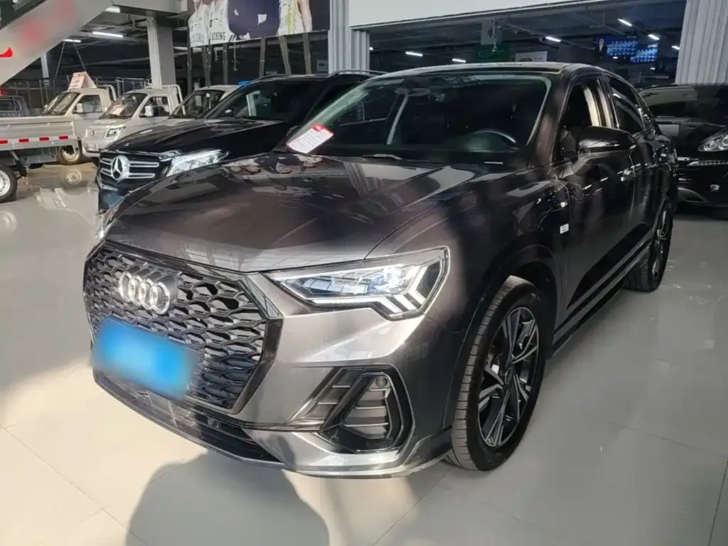 Audi Q3 Sportback — фото 9