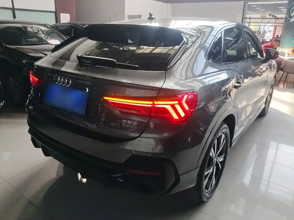 Audi Q3 Sportback — фото 5