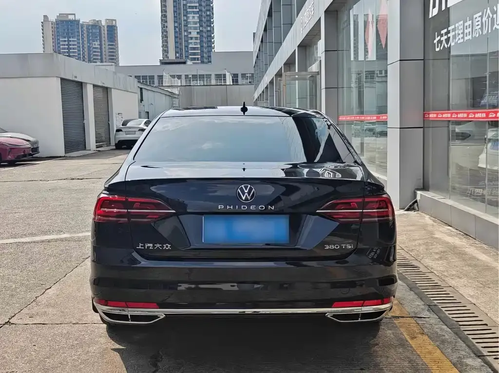 Volkswagen Phideon — фото 9