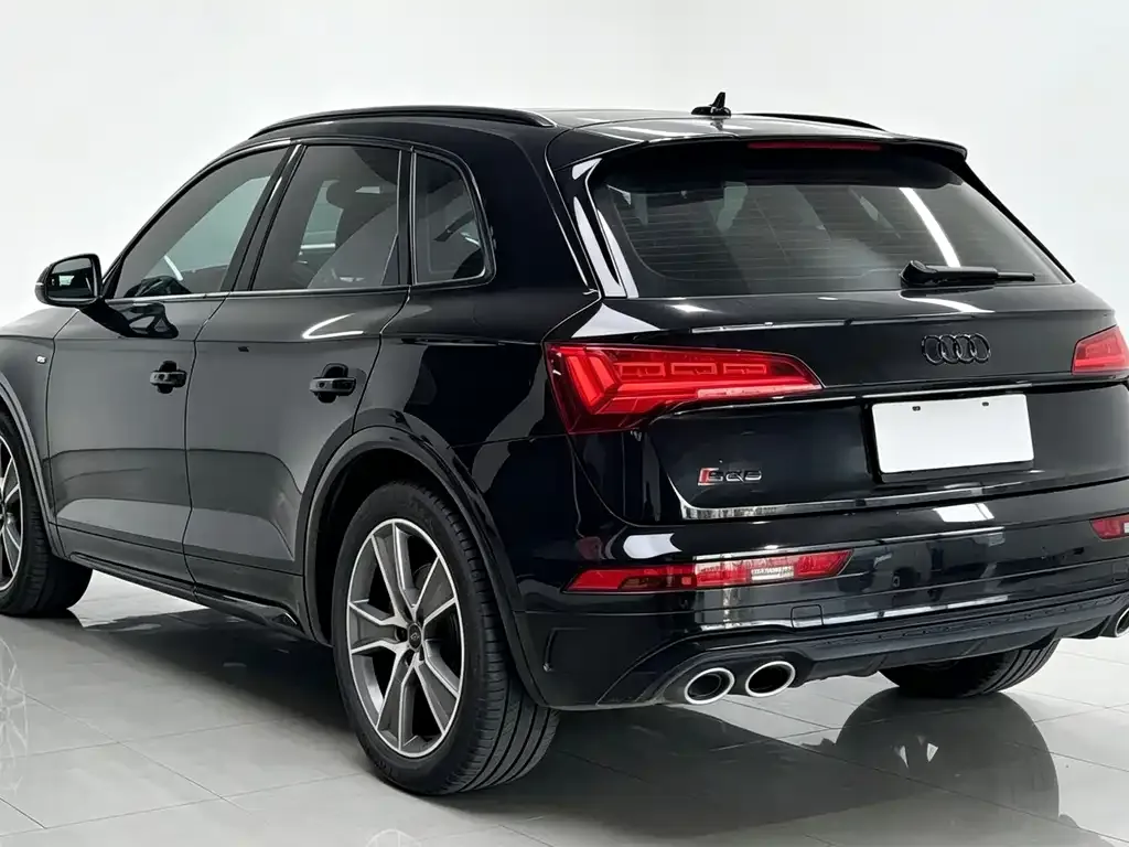 Audi SQ5 — фото 5