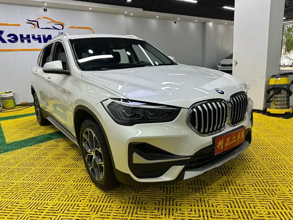 BMW X1 — фото 9