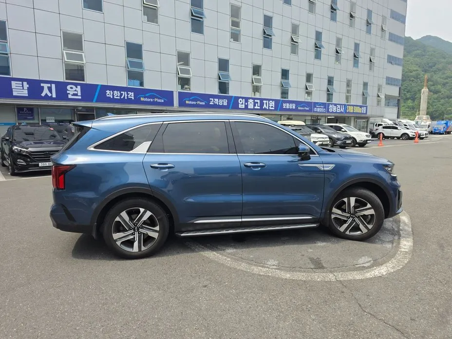 Kia Sorento — фото 5