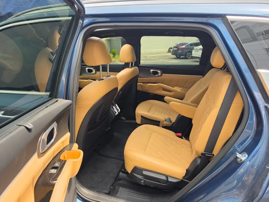 Kia Sorento — фото 6