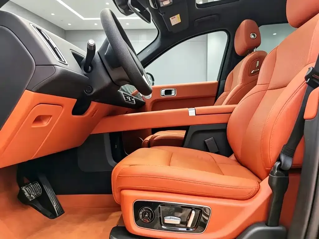 Li Auto L9 — фото 5