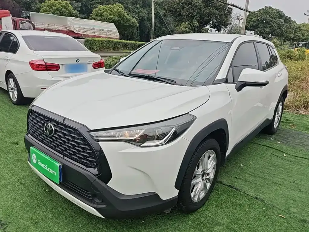 Toyota Corolla Cross — фото 1