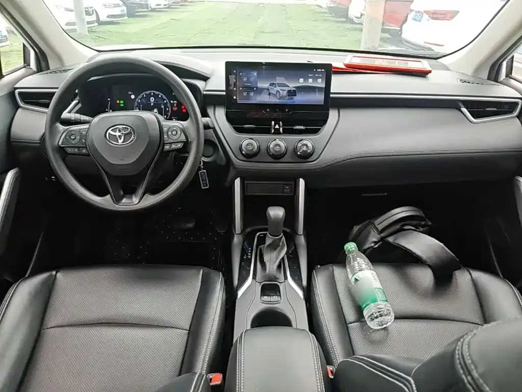 Toyota Corolla Cross — фото 3
