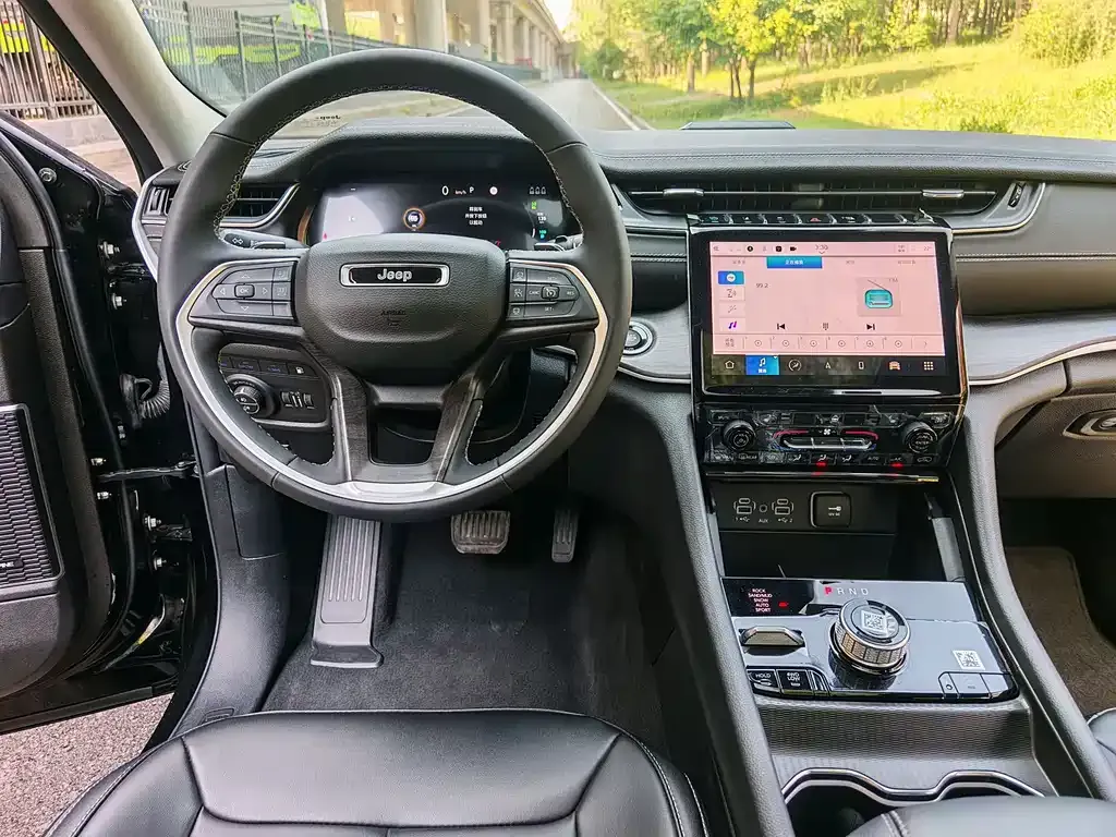 Jeep Grand Cherokee 4xe (Import) — фото 9