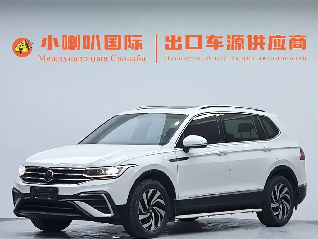Volkswagen Tiguan L — фото 1