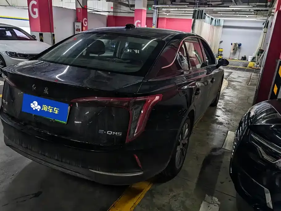 Hongqi E-QM5 — фото 3