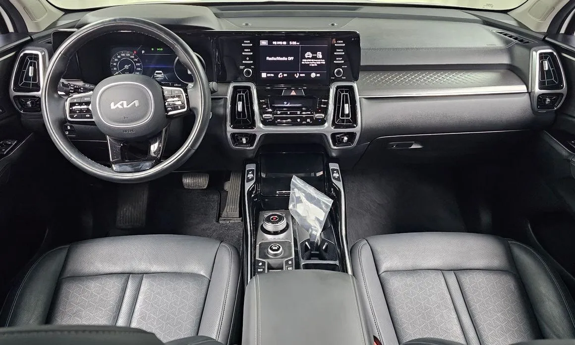 Kia Sorento — фото 8