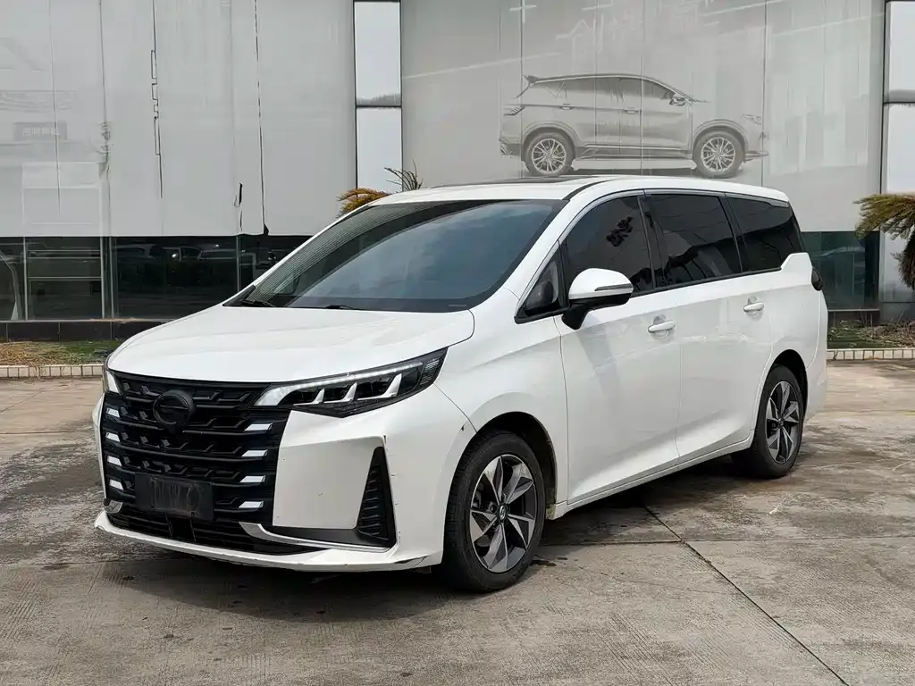 GAC Motor Trumpchi M6 — фото 1