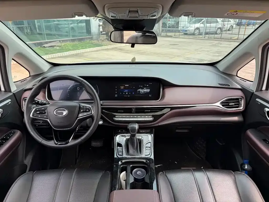 GAC Motor Trumpchi M6 — фото 8