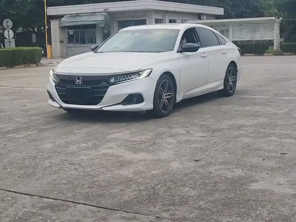 Honda Accord — фото 8