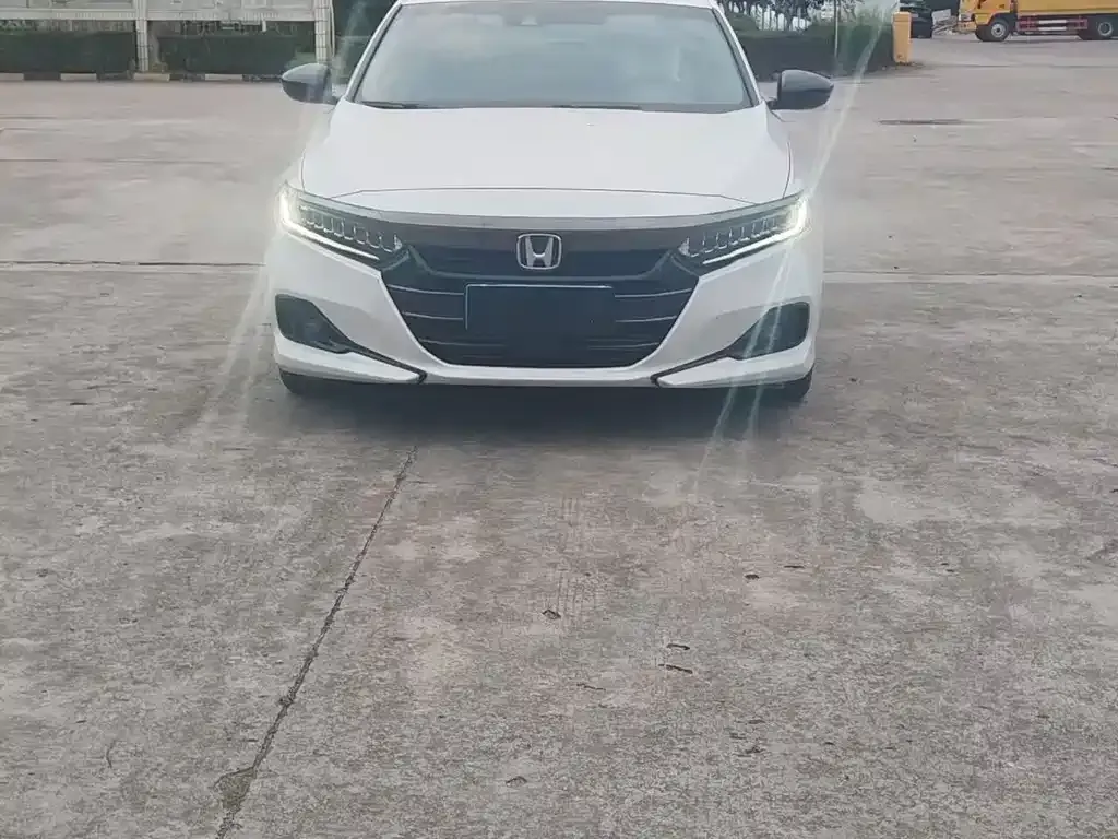 Honda Accord — фото 7