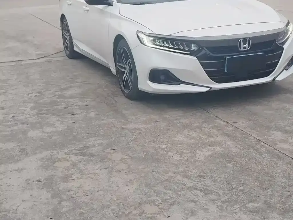 Honda Accord — фото 9