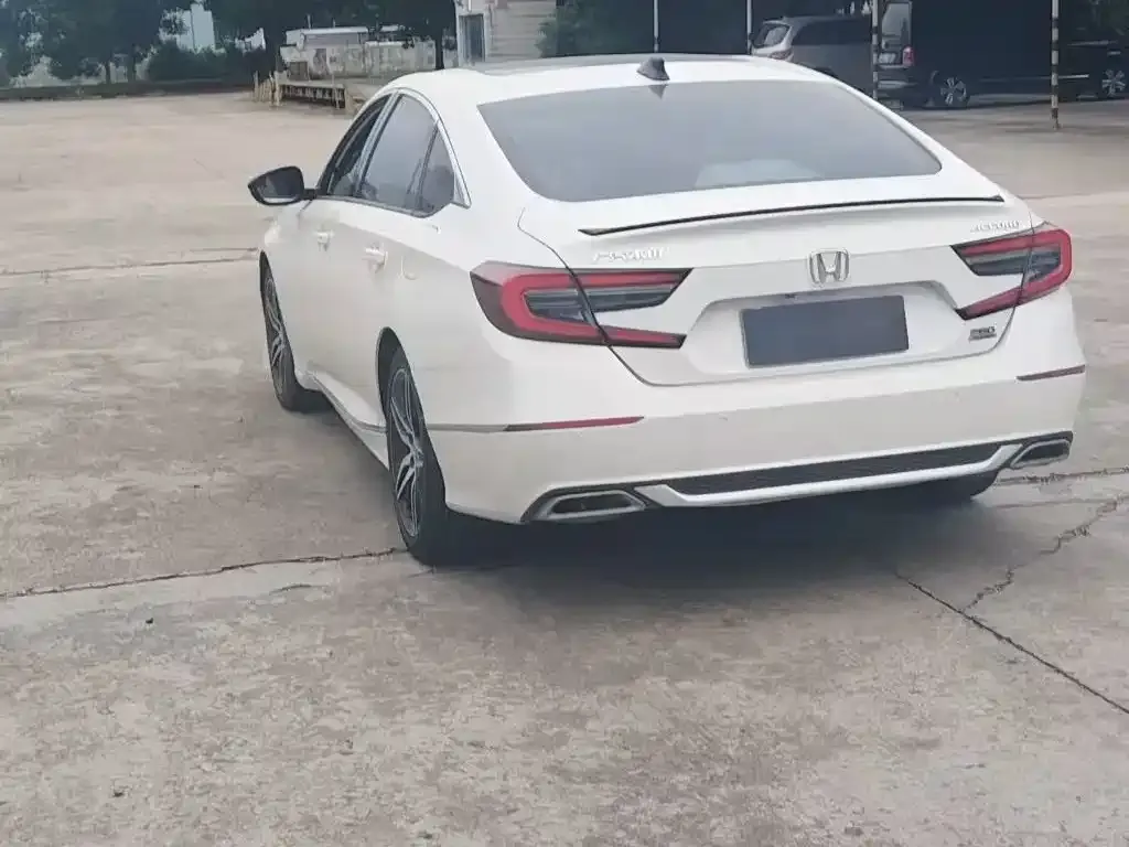 Honda Accord — фото 2