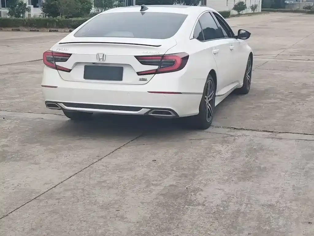 Honda Accord — фото 3