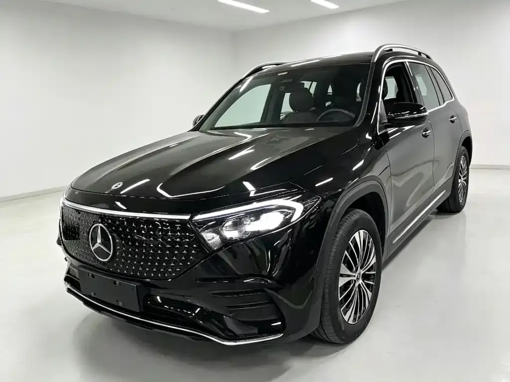 Mercedes-Benz EQB — фото 1