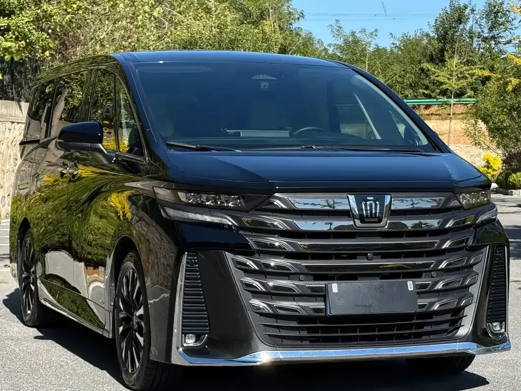 Toyota Vellfire — фото 4