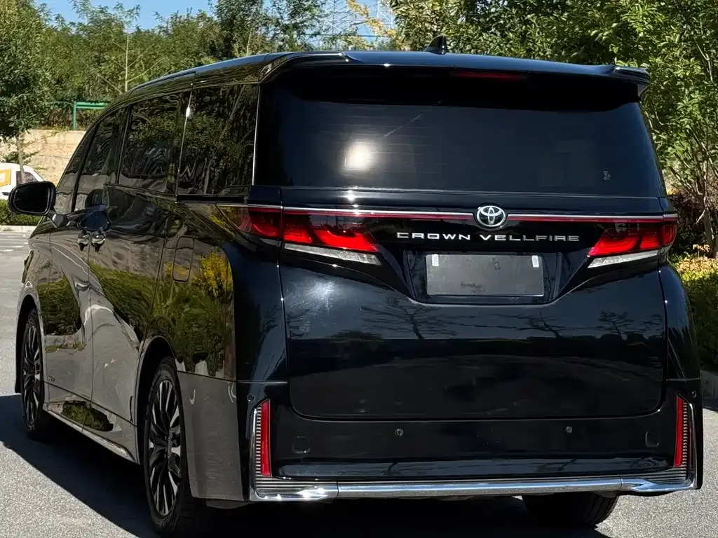 Toyota Vellfire — фото 6