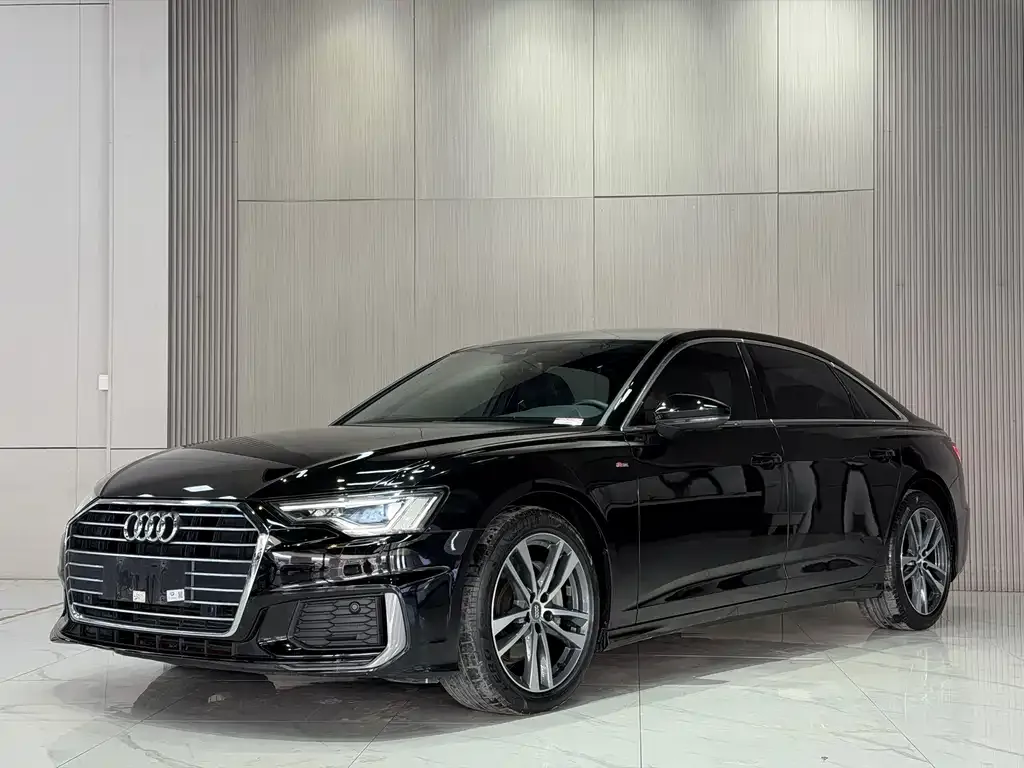 Audi A6L — фото 1