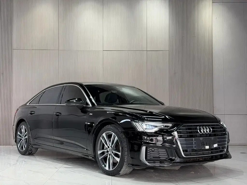 Audi A6L — фото 7