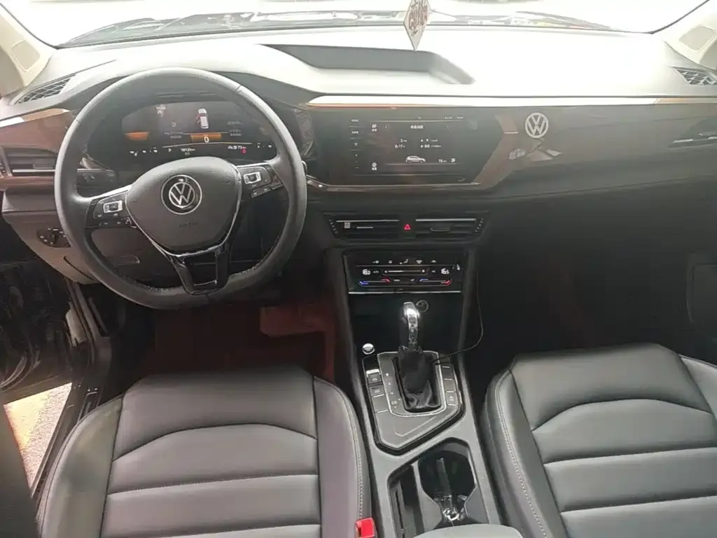 Volkswagen Tharu — фото 2