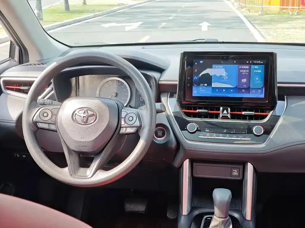 Toyota Corolla Cross — фото 6