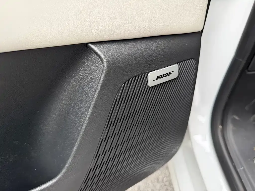 Buick GL8 Hybrid — фото 3
