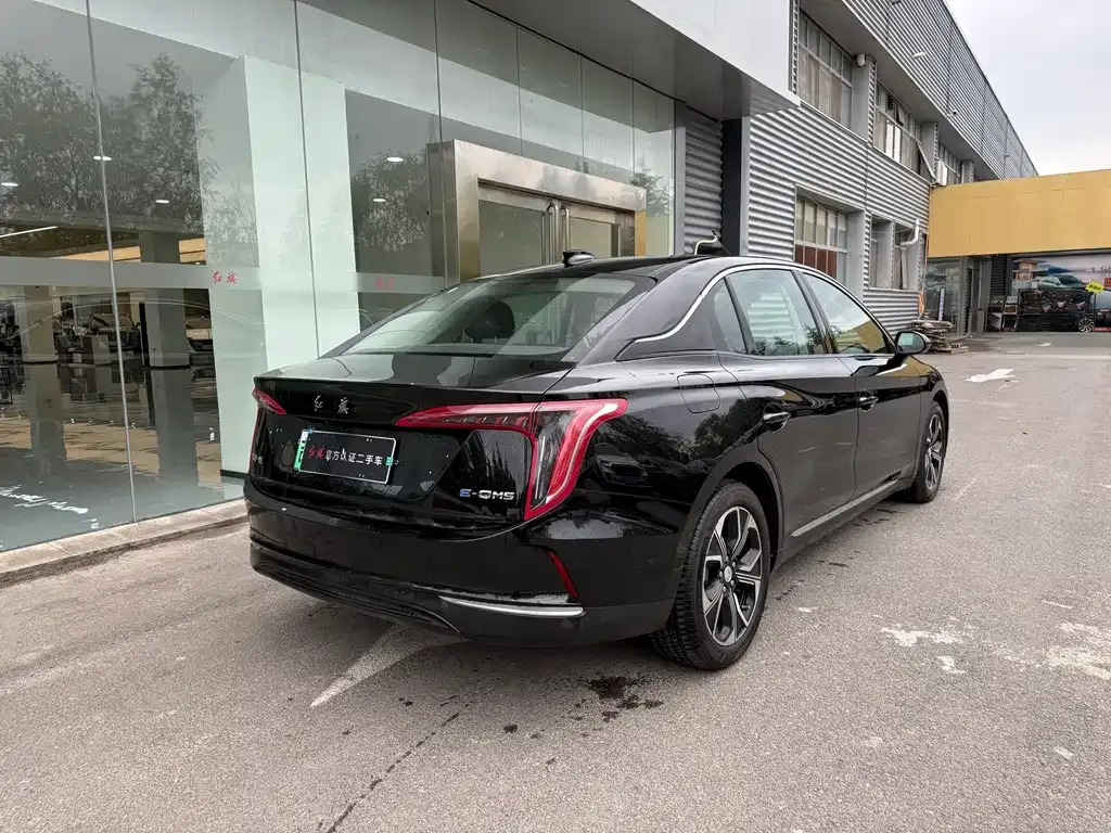 Hongqi E-QM5 — фото 8