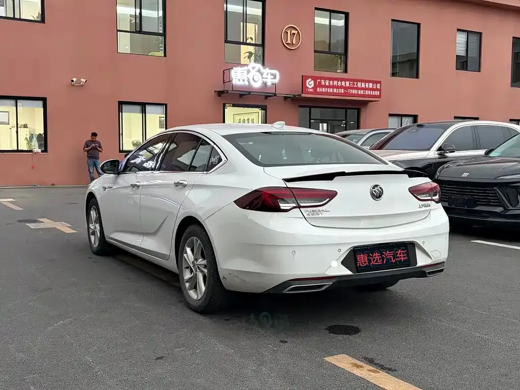 Buick Regal — фото 5