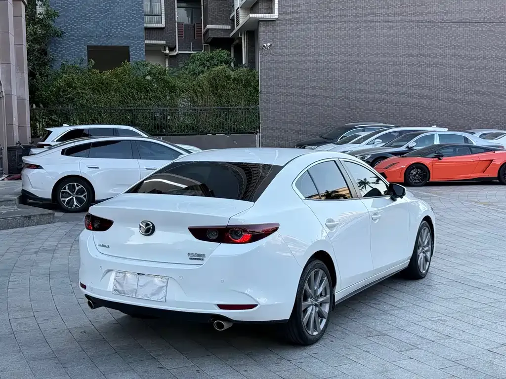 Mazda 3 Axela — фото 7