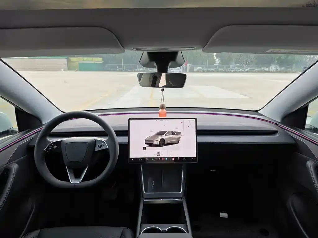 Tesla Model Y — фото 4