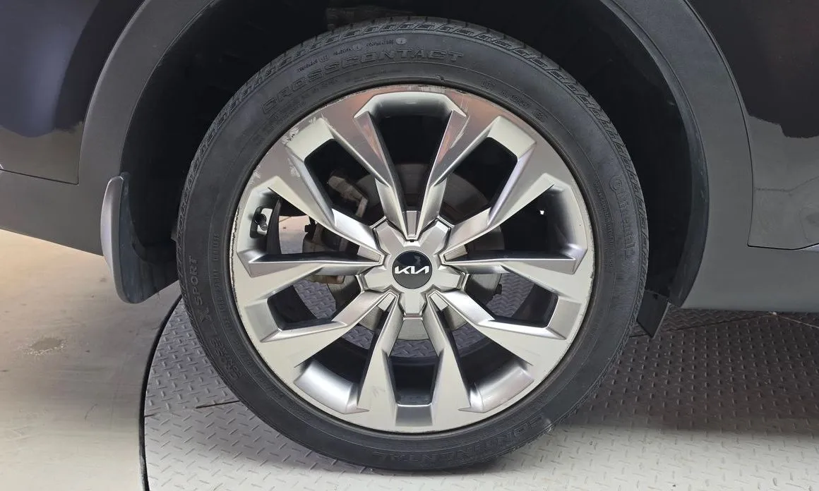 Kia Sorento — фото 6