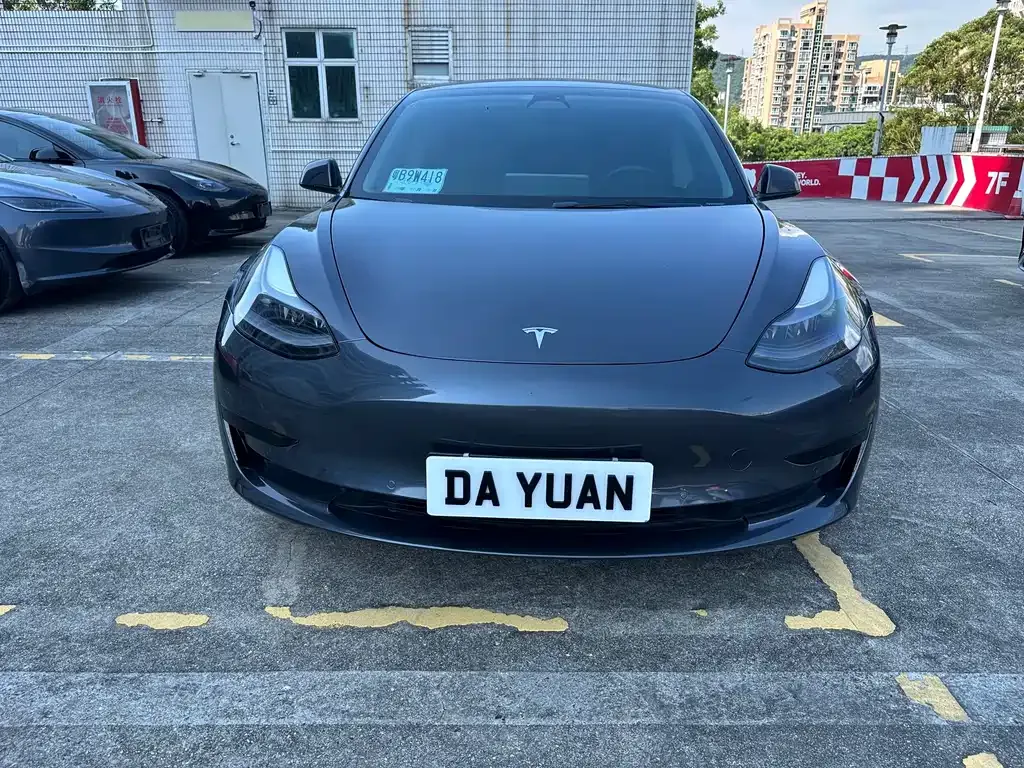 Tesla Model 3 — фото 10